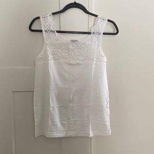 Cuddl duds white lace tank